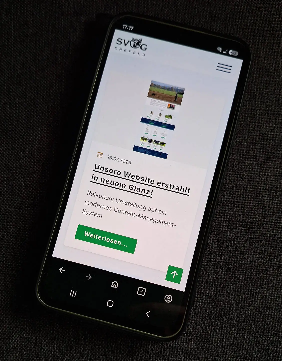 Smartphone-Mock, Ansicht der Seite auf dem Handy